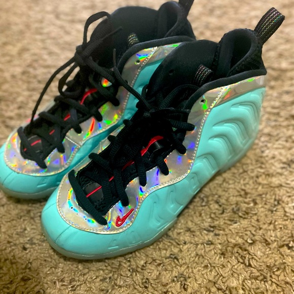 Nike Other - Nike Foamposite youth size 3